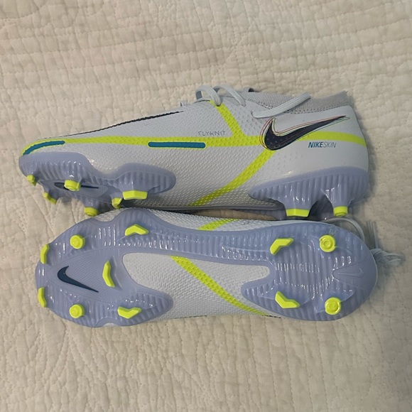 Nike Phantom GT2 Pro FG soccer cleats. Women’s sz 8 men’s size 6.5 - Picture 5 of 7
